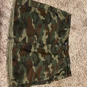 AE camo skirt